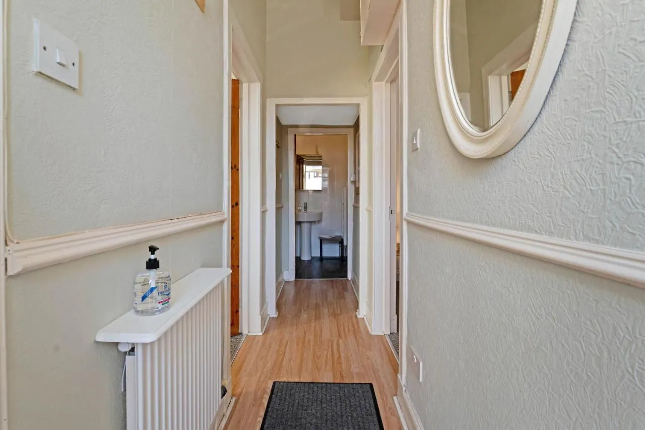 Apartment Cozy With Character Logie Green Central Main Door Flat Edinburgh United Kingdom
