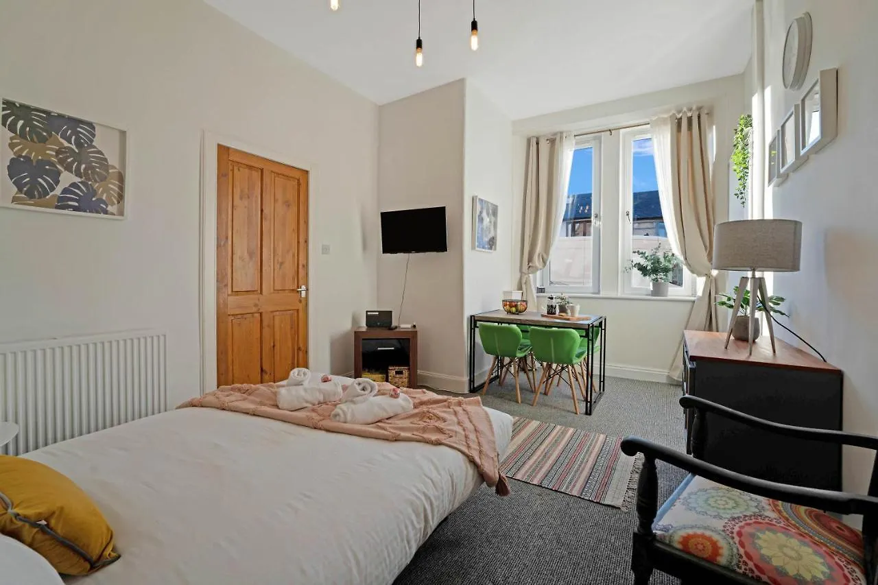 Apartment Cozy With Character Logie Green Central Main Door Flat Edinburgh
