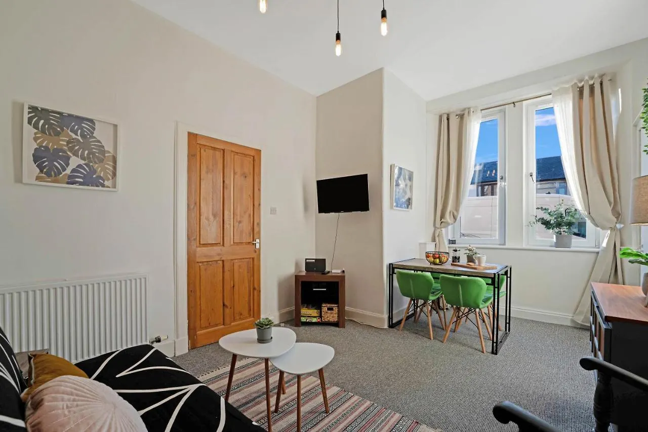 Cozy With Character Logie Green Central Main Door Flat Edinburgh United Kingdom
